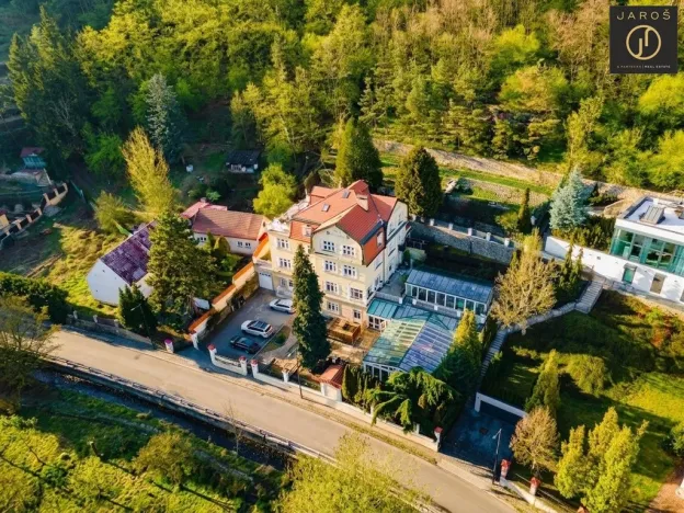 Prodej bytu 4+kk, Praha - Dejvice, V Šáreckém údolí, 175 m2