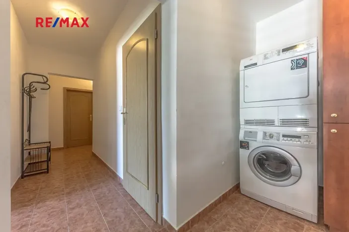 Prodej bytu 4+kk, Praha - Čakovice, Ke stadionu, 82 m2