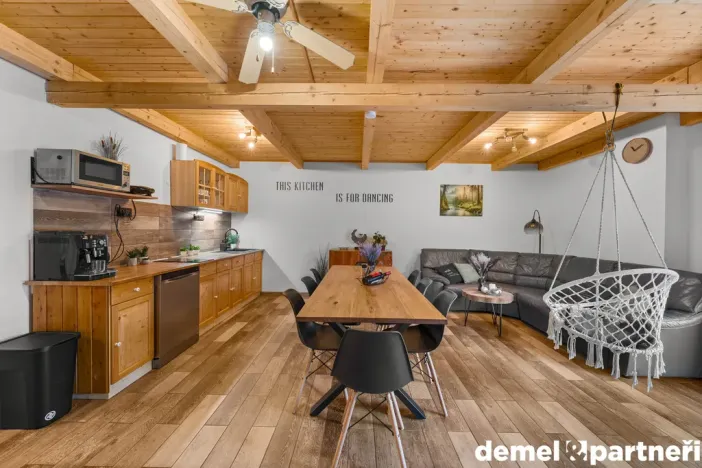 Prodej apartmánu, Mikulovice, Na Bukovci, 205 m2