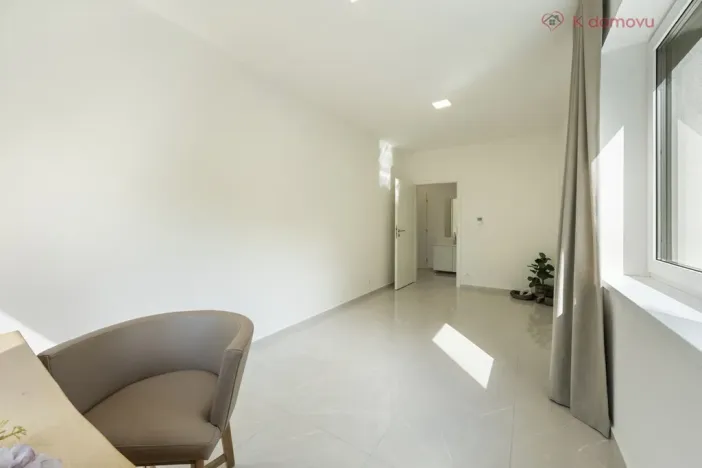 Prodej bytu 3+kk, Praha - Zbraslav, Na Baních, 78 m2