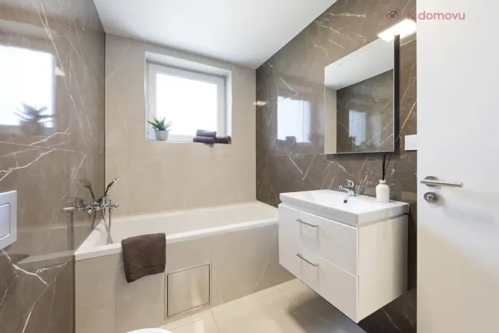 Prodej bytu 3+kk, Praha - Zbraslav, Na Baních, 78 m2