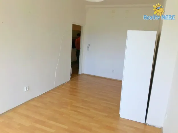 Pronájem bytu 2+1, Praha - Podolí, Na dolinách, 56 m2