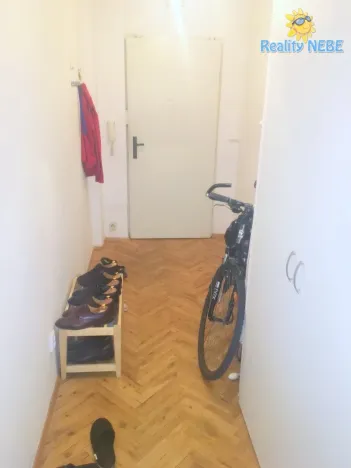 Pronájem bytu 2+1, Praha - Podolí, Na dolinách, 56 m2