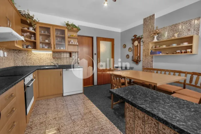 Prodej rodinného domu, Kozlany, 191 m2