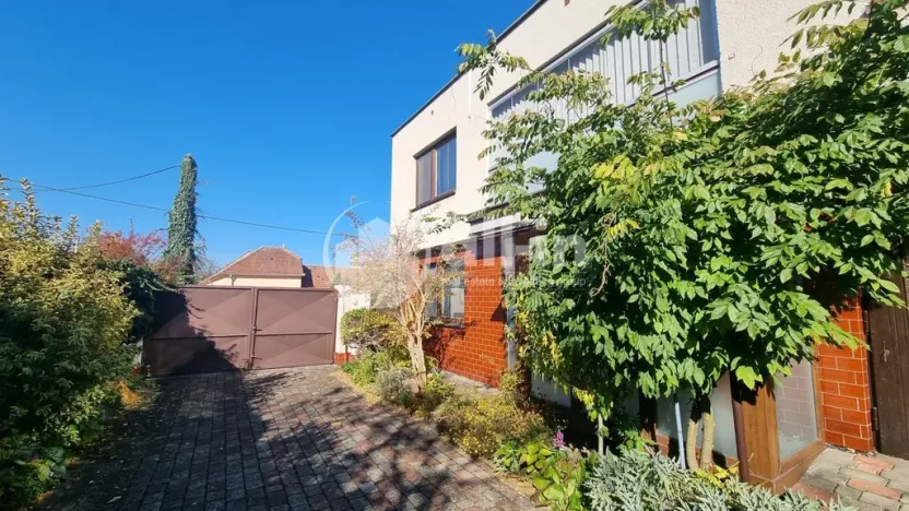 Prodej rodinného domu, Kozlany, 191 m2