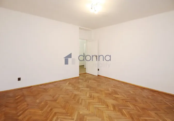 Pronájem bytu 2+1, Praha, Na Farkáně III, 70 m2