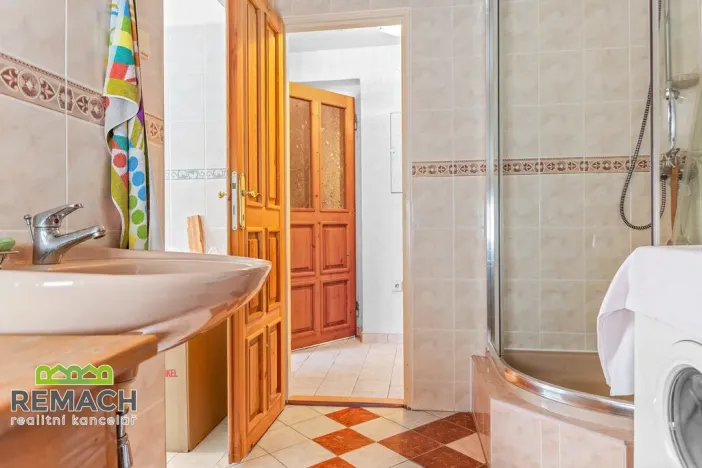 Prodej rodinného domu, Bezděkov nad Metují, 260 m2