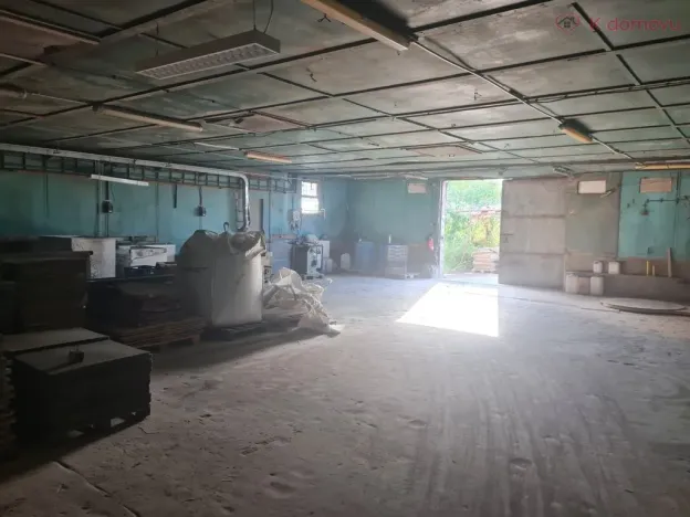 Prodej výrobních prostor, Radslavice, 3300 m2