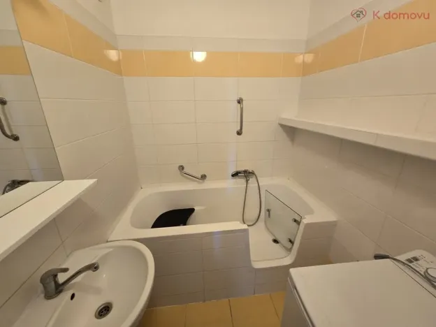 Prodej bytu 3+1, Olomouc - Nové Sady, Zikova, 68 m2