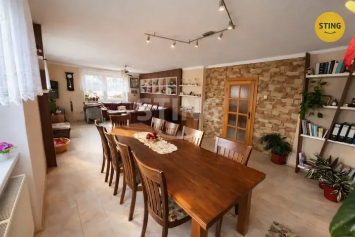 Prodej rodinného domu, Zlátenka, 241 m2