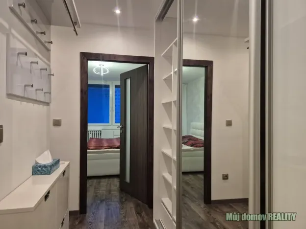 Pronájem bytu 2+kk, Praha - Háje, Mendelova, 42 m2