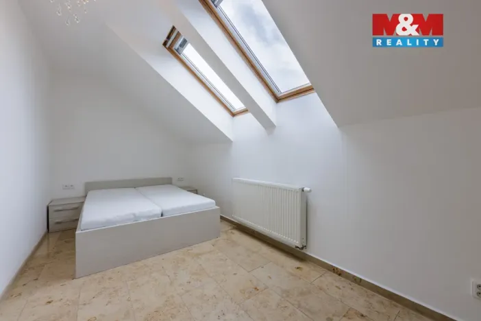 Pronájem bytu 4+kk, Karlovy Vary - Stará Role, Husova, 70 m2