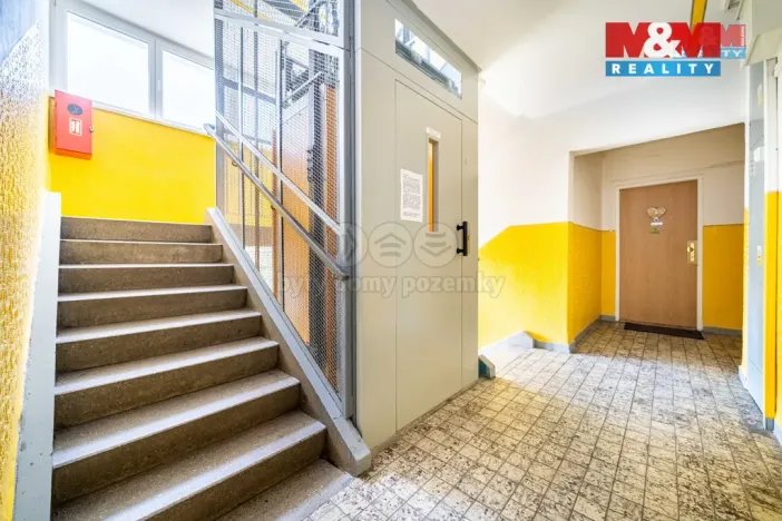 Pronájem bytu 1+1, Plzeň - Doubravka, Smrková, 42 m2