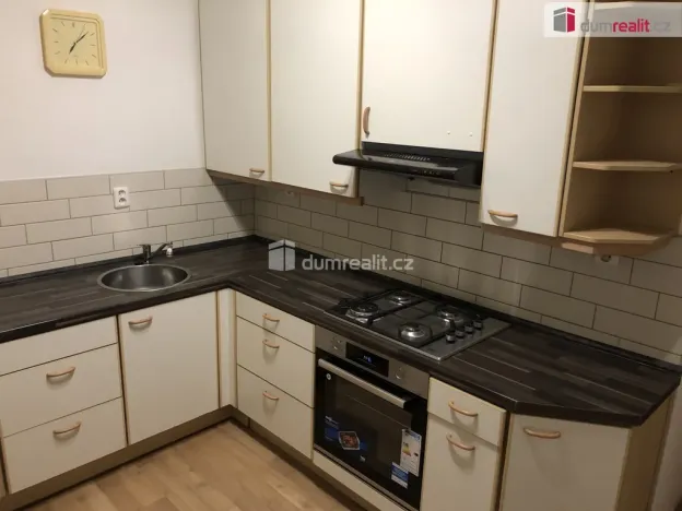 Pronájem bytu 2+1, Frenštát pod Radhoštěm, Školská čtvrť, 51 m2