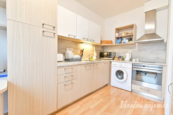 Pronájem bytu 1+kk, Brno - Bystrc, Markůvky, 30 m2