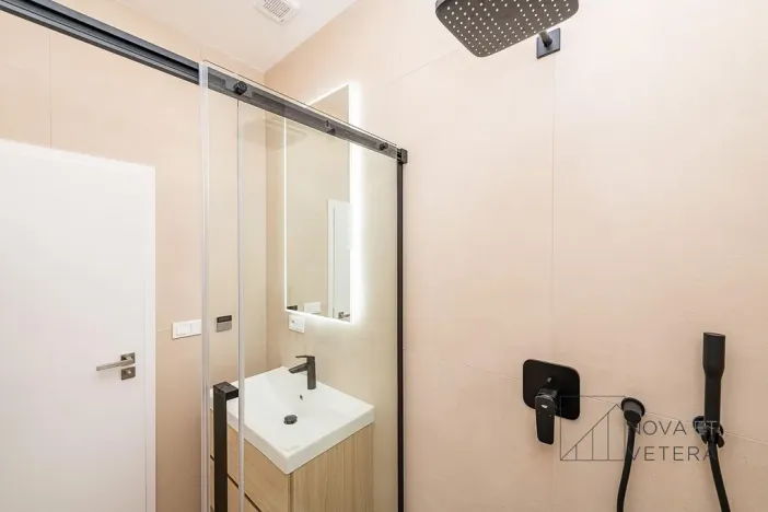 Prodej bytu 2+kk, Praha - Vršovice, Bulharská, 42 m2