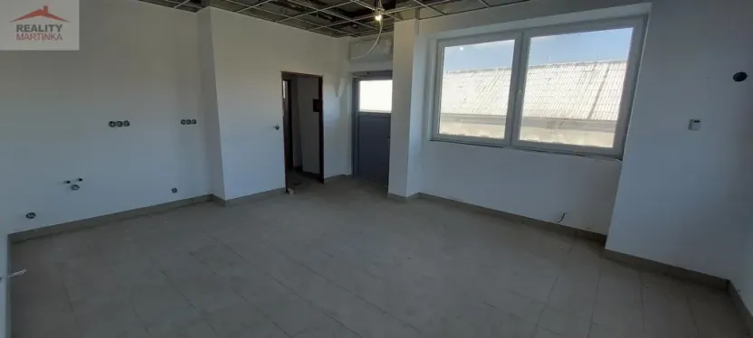 Pronájem výrobních prostor, Valašské Meziříčí - Bynina, 820 m2