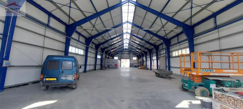 Pronájem výrobních prostor, Valašské Meziříčí - Bynina, 820 m2