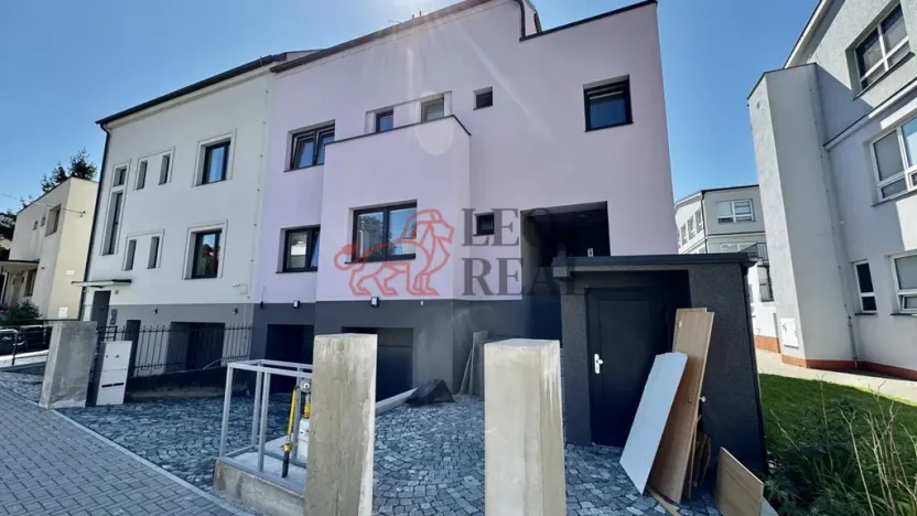 Pronájem bytu 1+kk, Uherské Hradiště, Kollárova, 31 m2