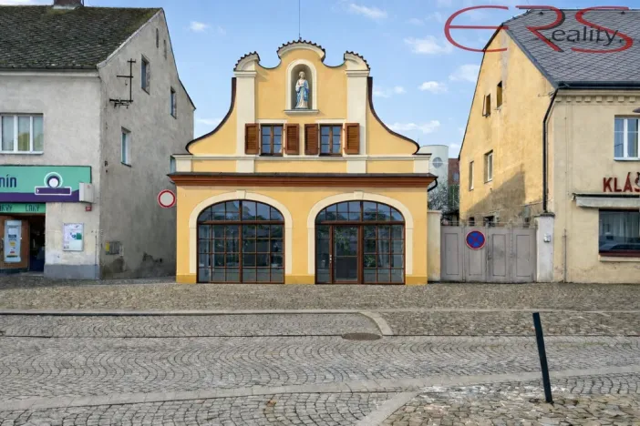 Prodej rodinného domu, Mnichovo Hradiště, Masarykovo náměstí, 200 m2