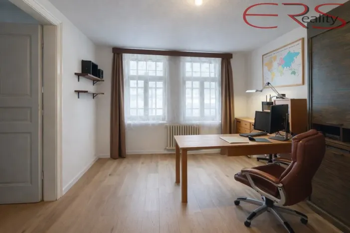 Prodej rodinného domu, Mnichovo Hradiště, Masarykovo náměstí, 200 m2