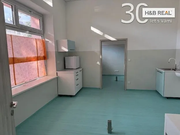 Pronájem komerční, Vsetín, 200 m2