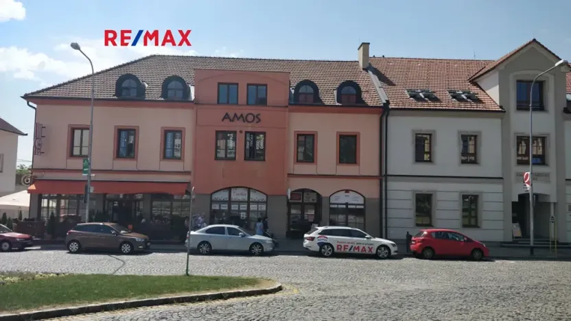 Pronájem obchodního prostoru, Uherský Brod, Mariánské nám., 36 m2