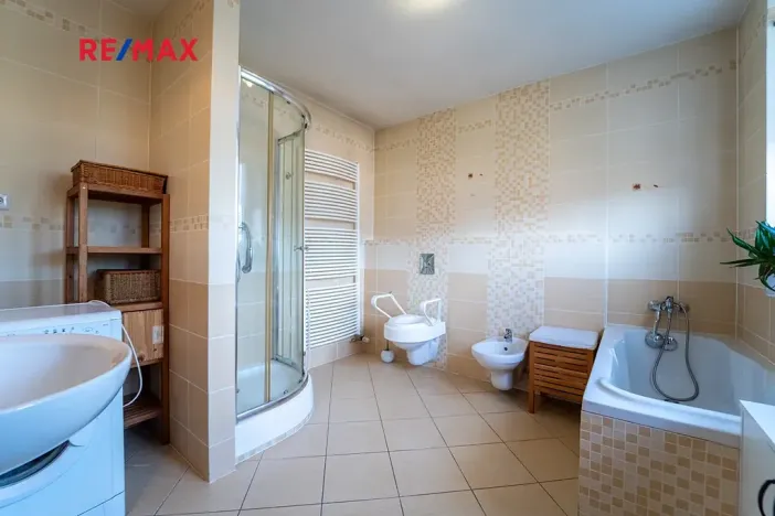 Prodej rodinného domu, Měchenice, Na Vyhlídce, 246 m2