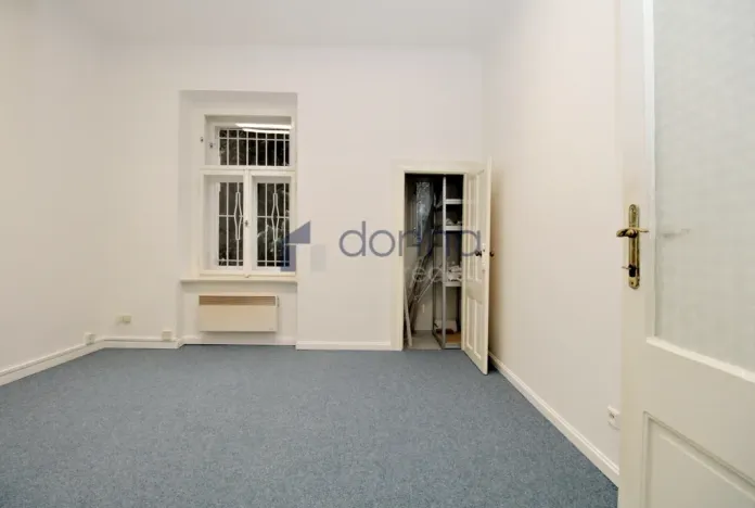 Pronájem kanceláře, Praha, Bieblova, 90 m2