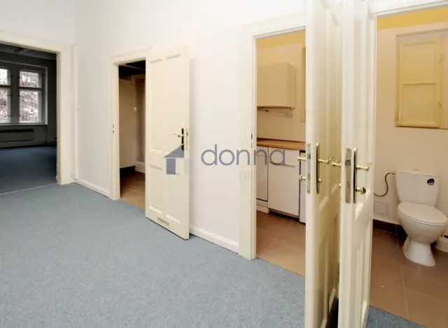 Pronájem kanceláře, Praha, Bieblova, 90 m2