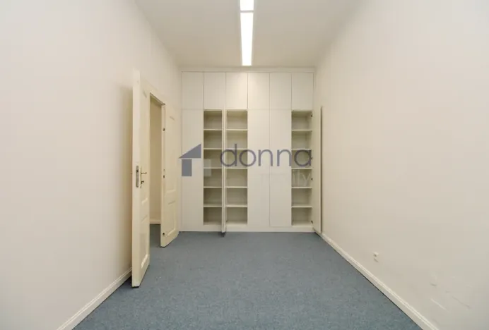 Pronájem kanceláře, Praha, Bieblova, 89 m2