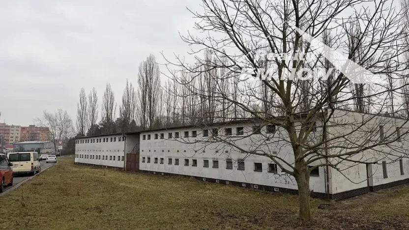 Pronájem garáže, Kroměříž, Nitranská, 18 m2