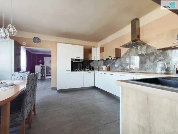 Prodej bytu 5+1, Chlumec nad Cidlinou - Kladruby, 223 m2