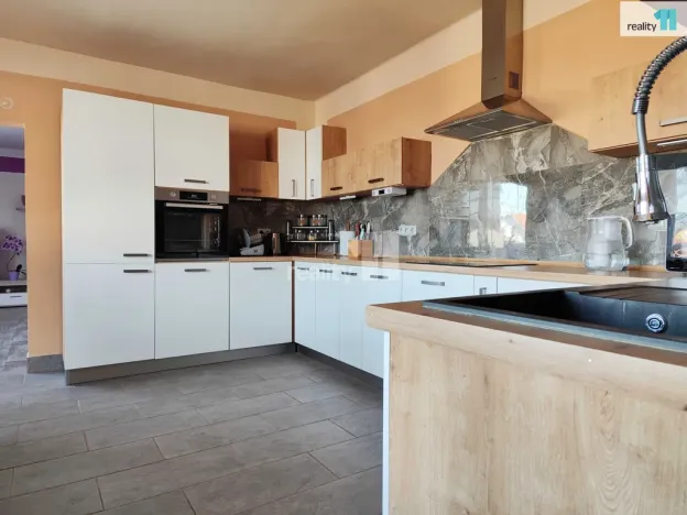 Prodej bytu 5+1, Chlumec nad Cidlinou - Kladruby, 223 m2