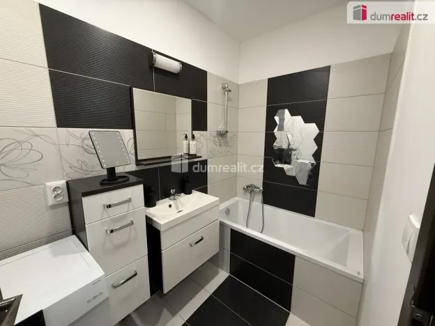 Pronájem bytu 2+kk, Jablonec nad Nisou, Lesní stezka, 52 m2