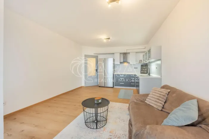 Prodej bytu 2+kk, Praha - Modřany, Semická, 53 m2