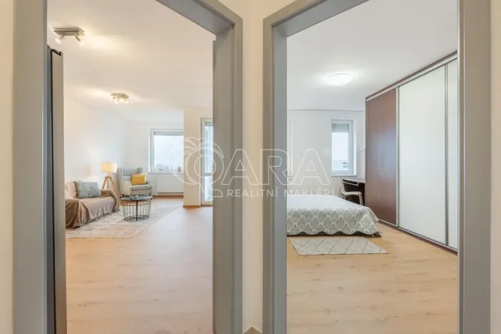 Prodej bytu 2+kk, Praha - Modřany, Semická, 53 m2
