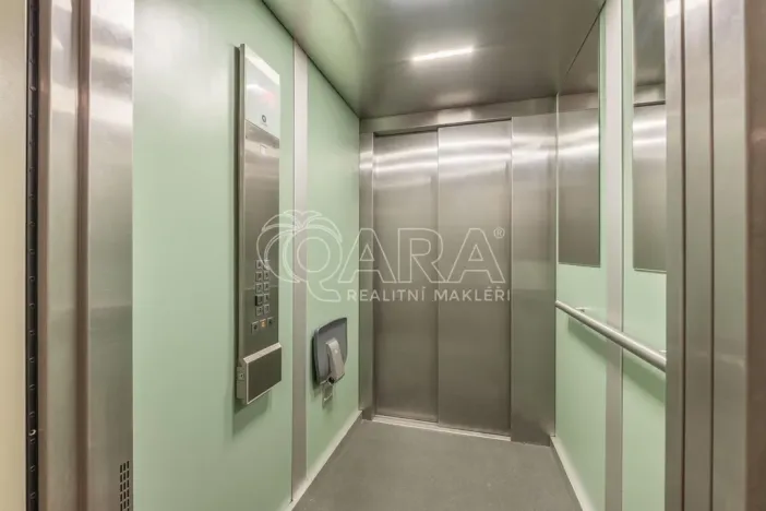 Prodej bytu 2+kk, Praha - Modřany, Semická, 53 m2