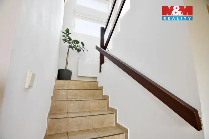 Prodej rodinného domu, Úštěk - Úštěk-Českolipské Předměstí, Vilová čtvrť, 167 m2