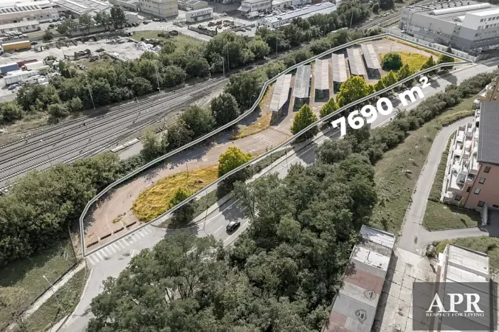 Prodej obchodního prostoru, Uherský Brod, 656 m2