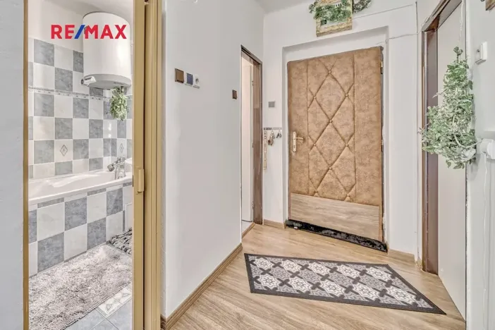 Prodej bytu 3+1, Mukařov, Pražská, 64 m2