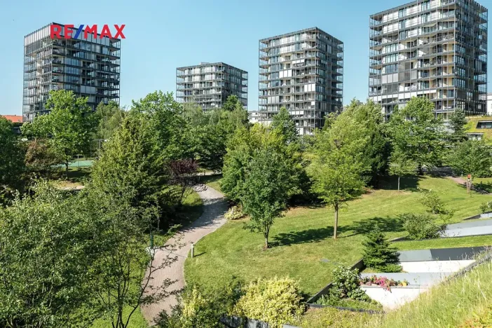 Pronájem bytu 2+kk, Praha - Žižkov, Ke kapslovně, 64 m2