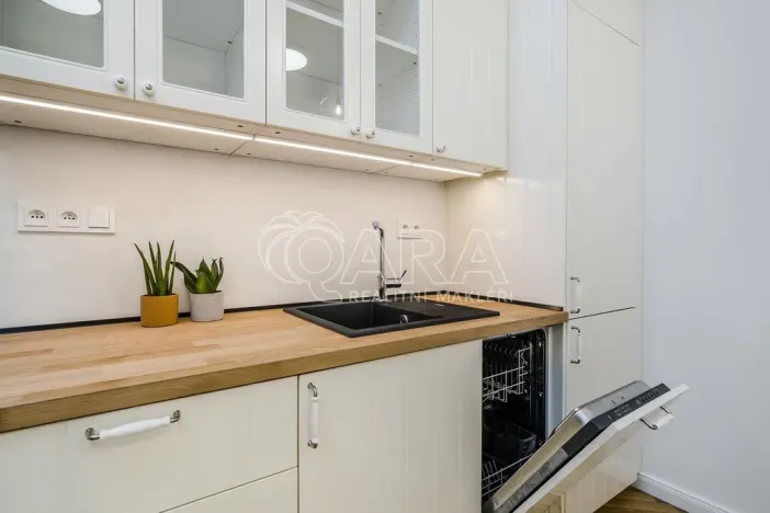 Pronájem bytu 1+kk, Praha - Holešovice, Šimáčkova, 33 m2