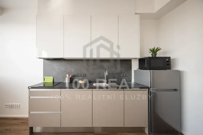 Pronájem bytu 1+kk, Hradec Králové, Průmyslová, 29 m2