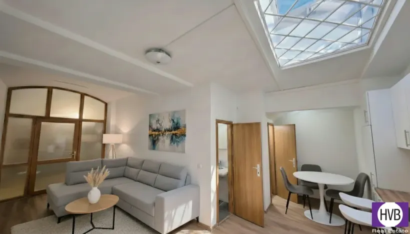 Prodej kanceláře, Praha, Jagellonská, 36 m2