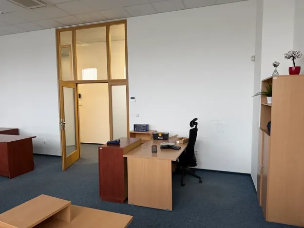 Pronájem kanceláře, Brno, Cejl, 285 m2