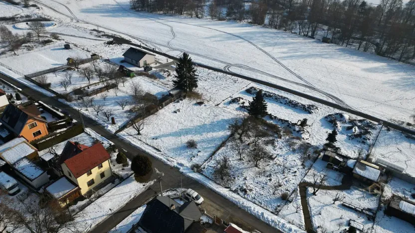 Prodej pozemku, Plesná, 913 m2