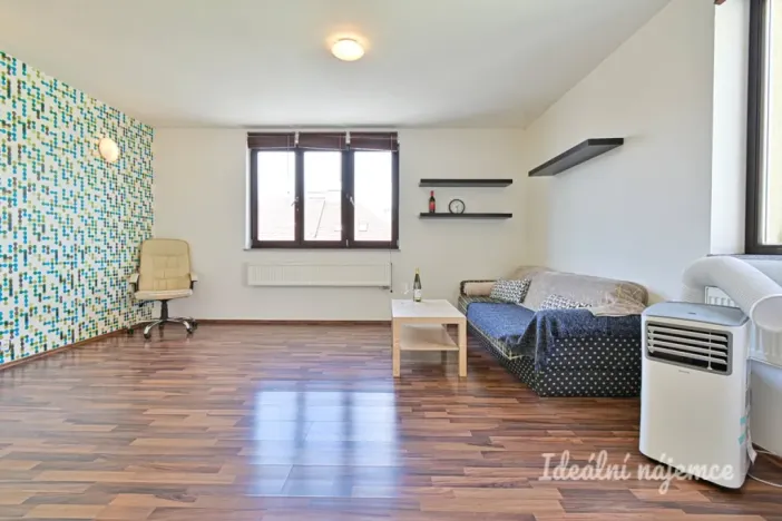 Pronájem bytu 2+kk, Brno, Merhautova, 50 m2