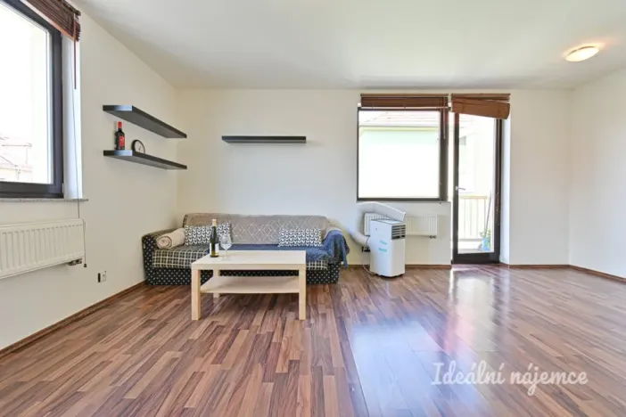 Pronájem bytu 2+kk, Brno, Merhautova, 50 m2