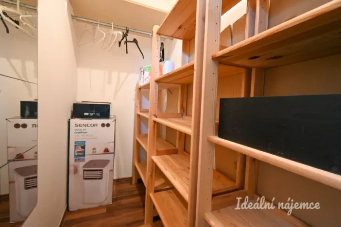 Pronájem bytu 2+kk, Brno, Merhautova, 50 m2